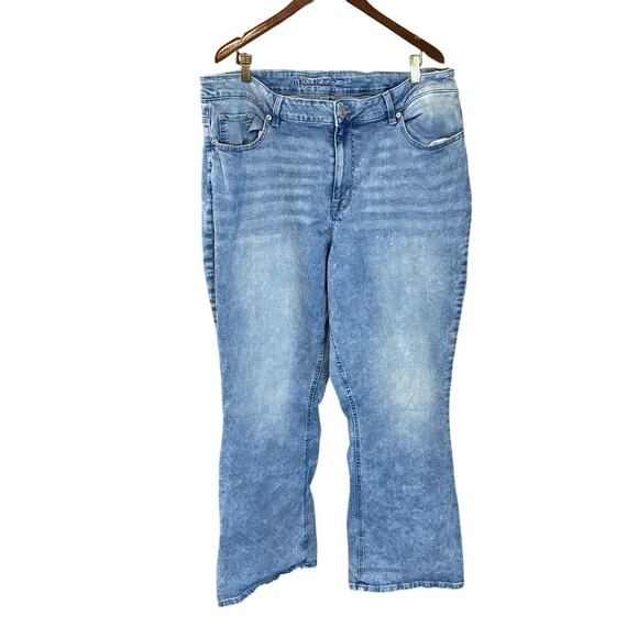 M Jeans by Maurices 22W Long High-Rise Curvy Bootcut Light Wash Denim flare - Picture 1 of 6